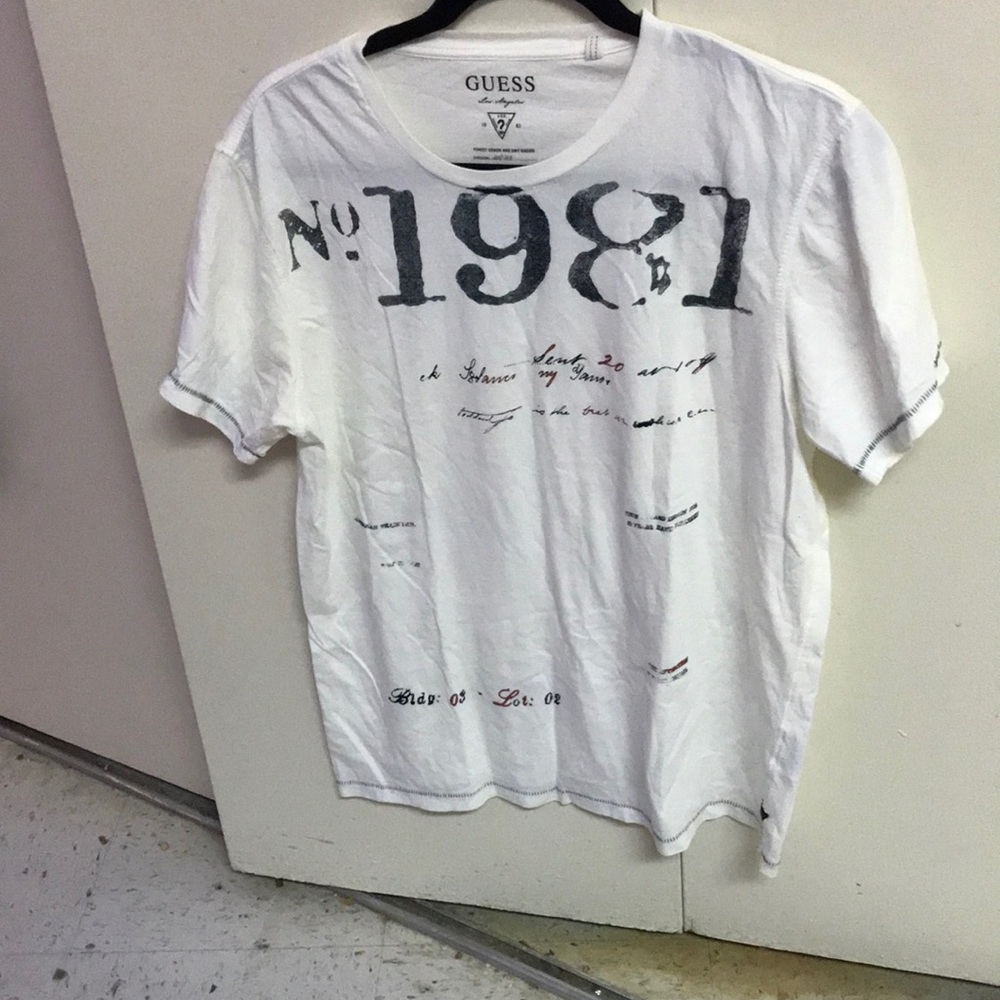 Causal guess tee shirt
